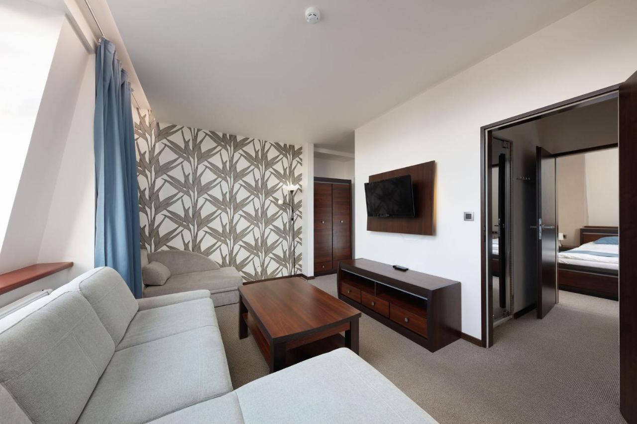Hotel Slunny Dvur Jesenik Luaran gambar