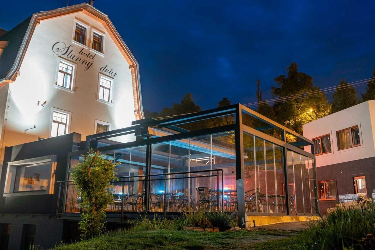 Hotel Slunny Dvur Jesenik Luaran gambar