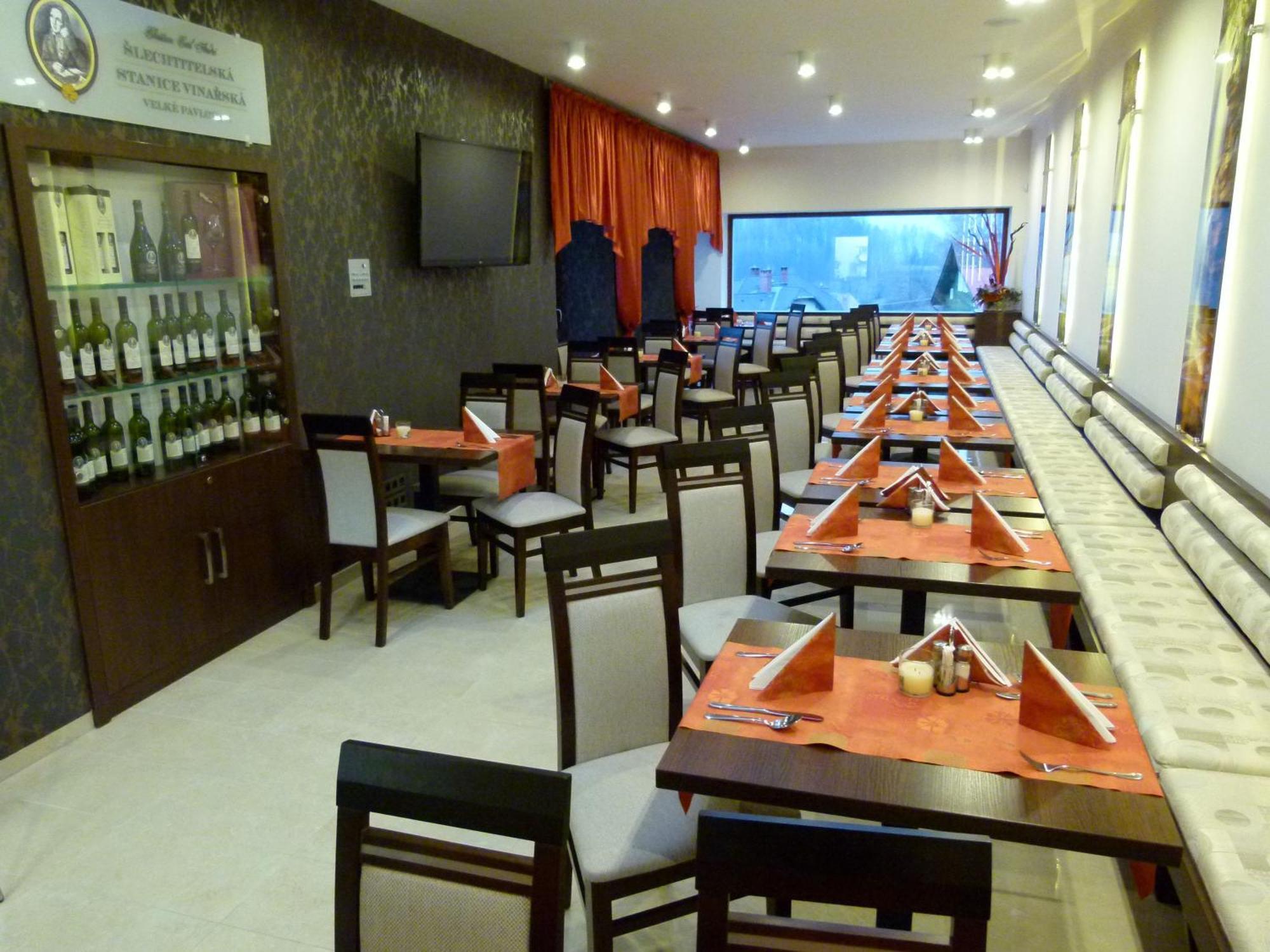 Hotel Slunny Dvur Jesenik Luaran gambar