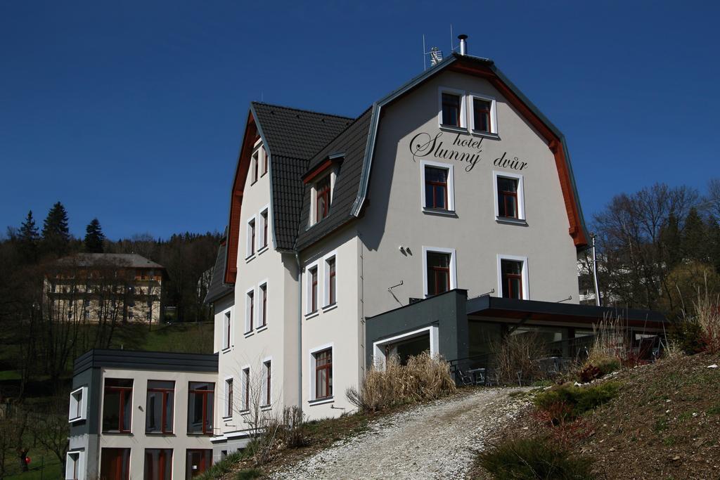 Hotel Slunny Dvur Jesenik Luaran gambar