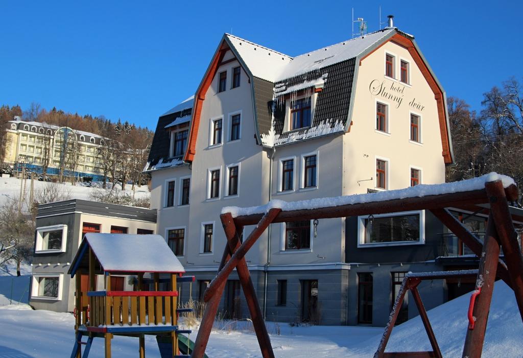 Hotel Slunny Dvur Jesenik Luaran gambar